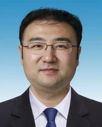 陈  曦 